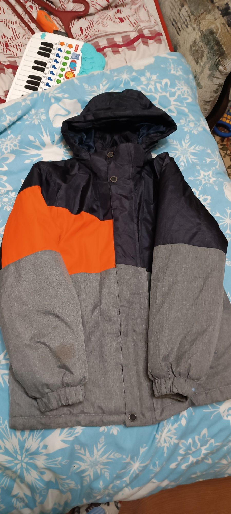 Тепла зимова куртка для хлопчика на ріст 158 см. (10-12 років)