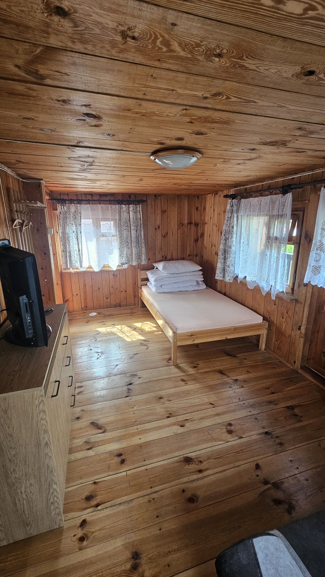 Duży domek nad jeziorem Białym
