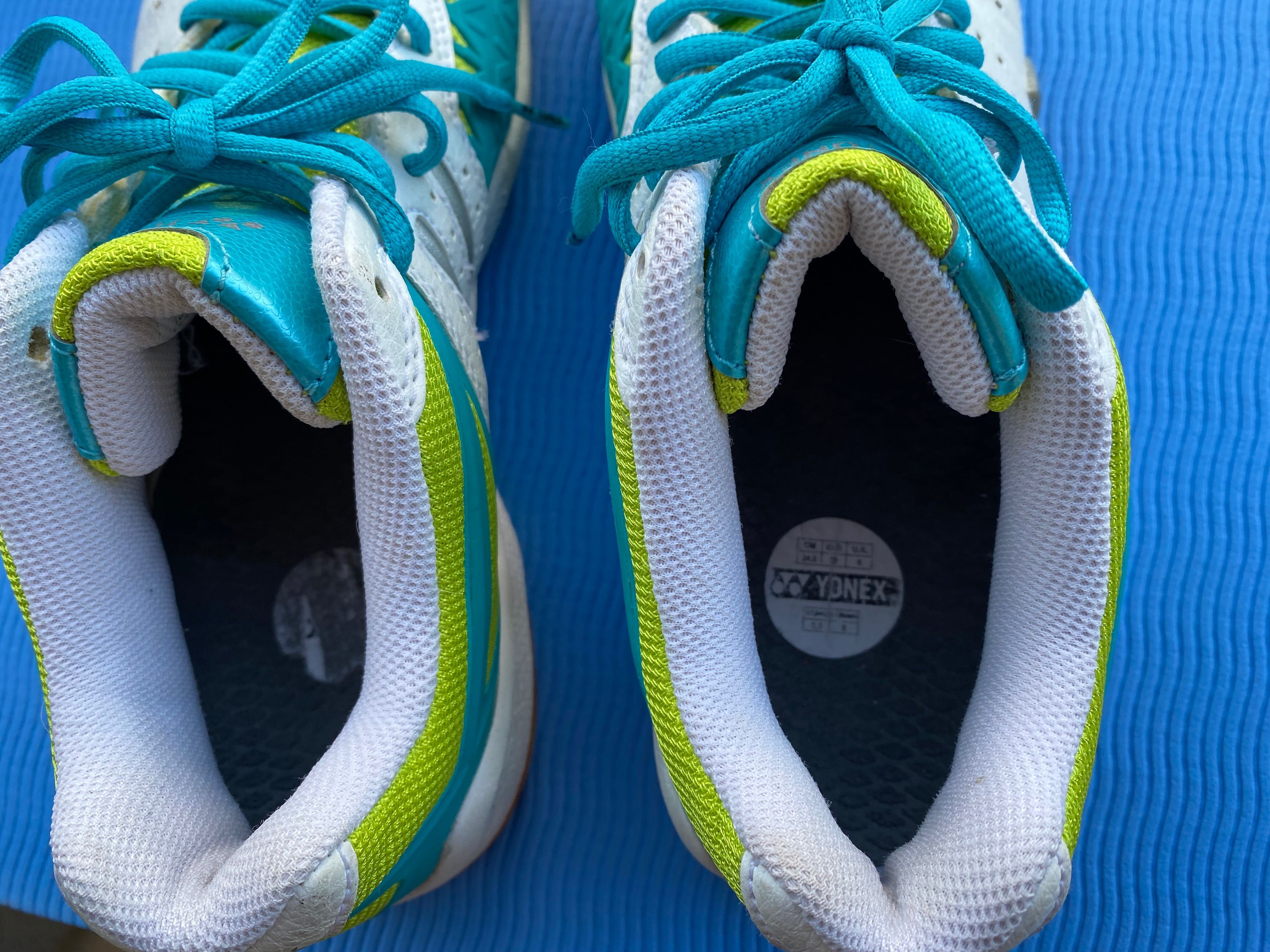 Sprzedam buty do badmintona Yonex SHB 01 LX, rozm 39