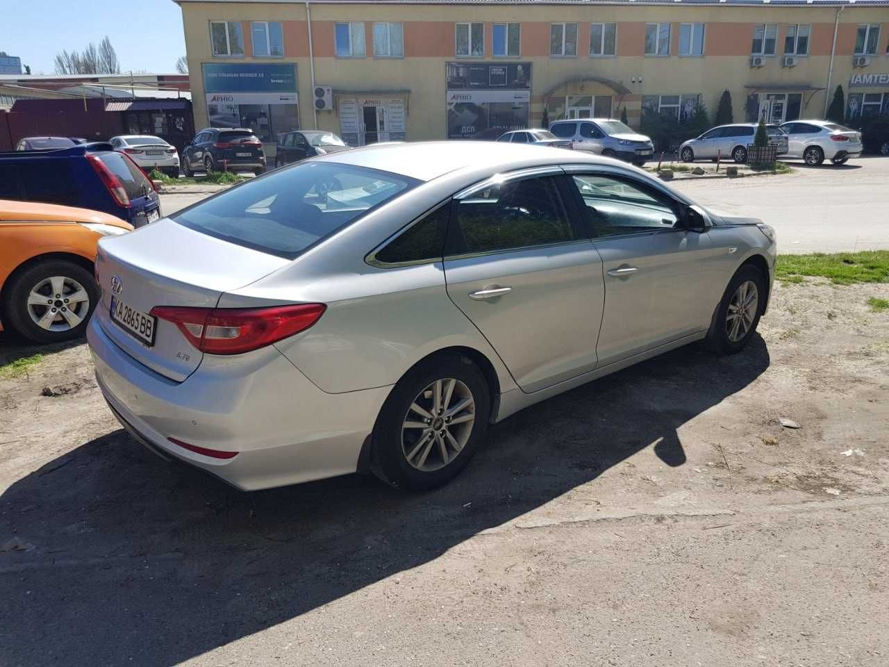 Викуп авто HYUNDAI SONATA 2015р. від 4800 грн/тиждень