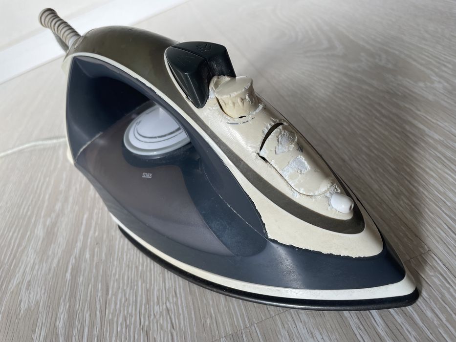 Утюг праска Vitek VT1241 2200W гладилка для білизни утюжек паравой