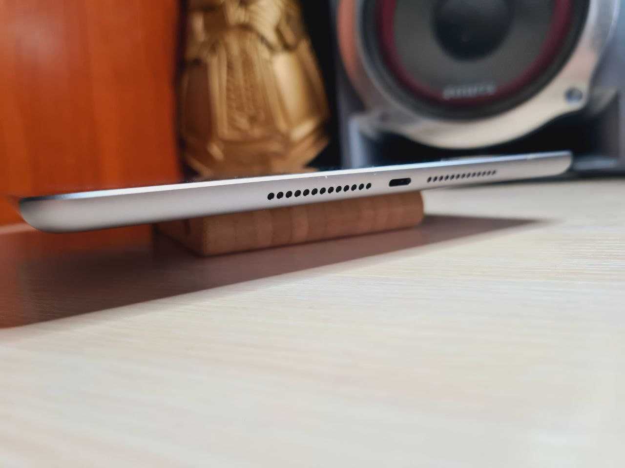 Планшет  Apple Ipad 6 A1893 128 GB | IOS 17.7.10 робочий, neverlock