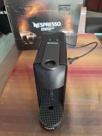 Vendo uma máquina de café Nespresso