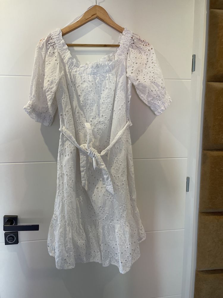 Sukienka Reserved 42 XL ażurowa