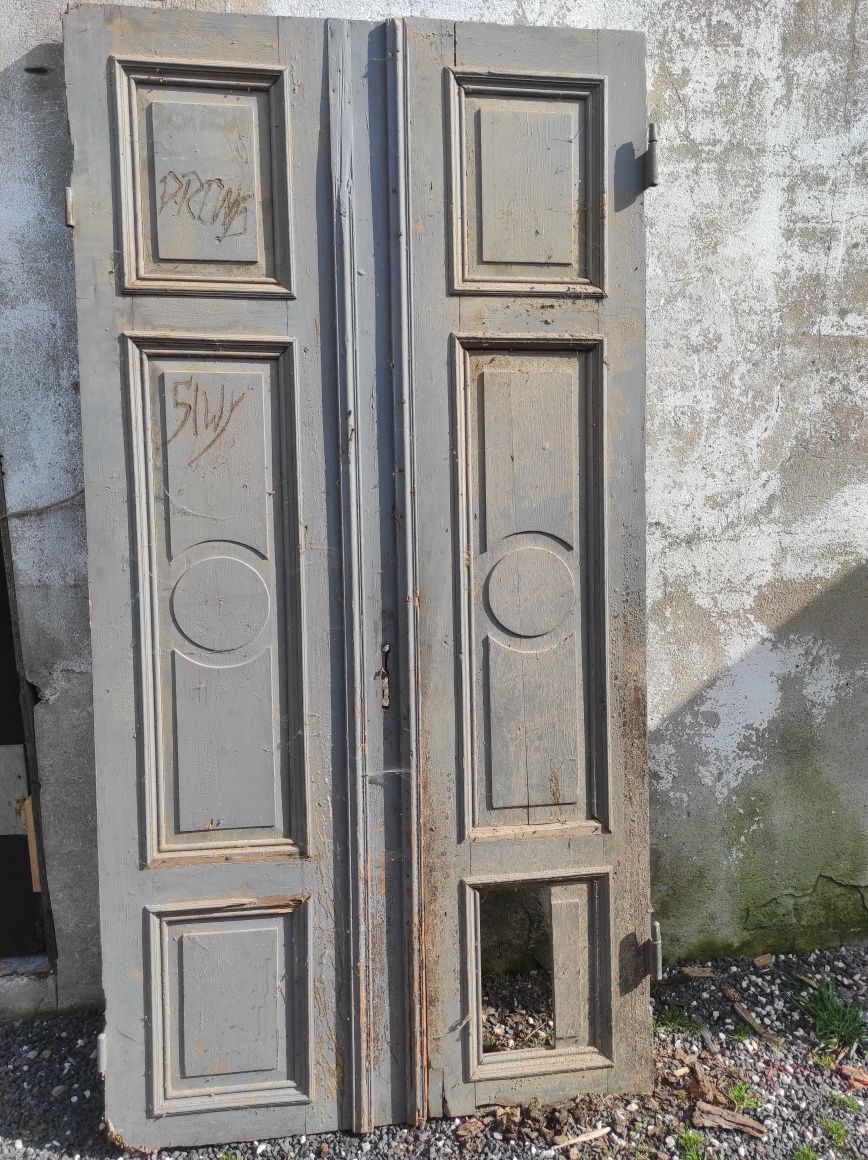 Drzwi drewniane stare