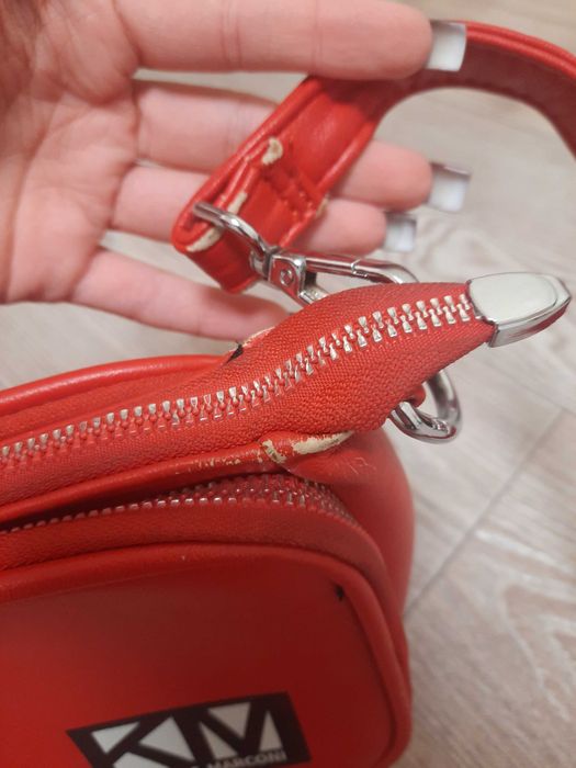 Сумка червоного кольору KARLOS MARCONI