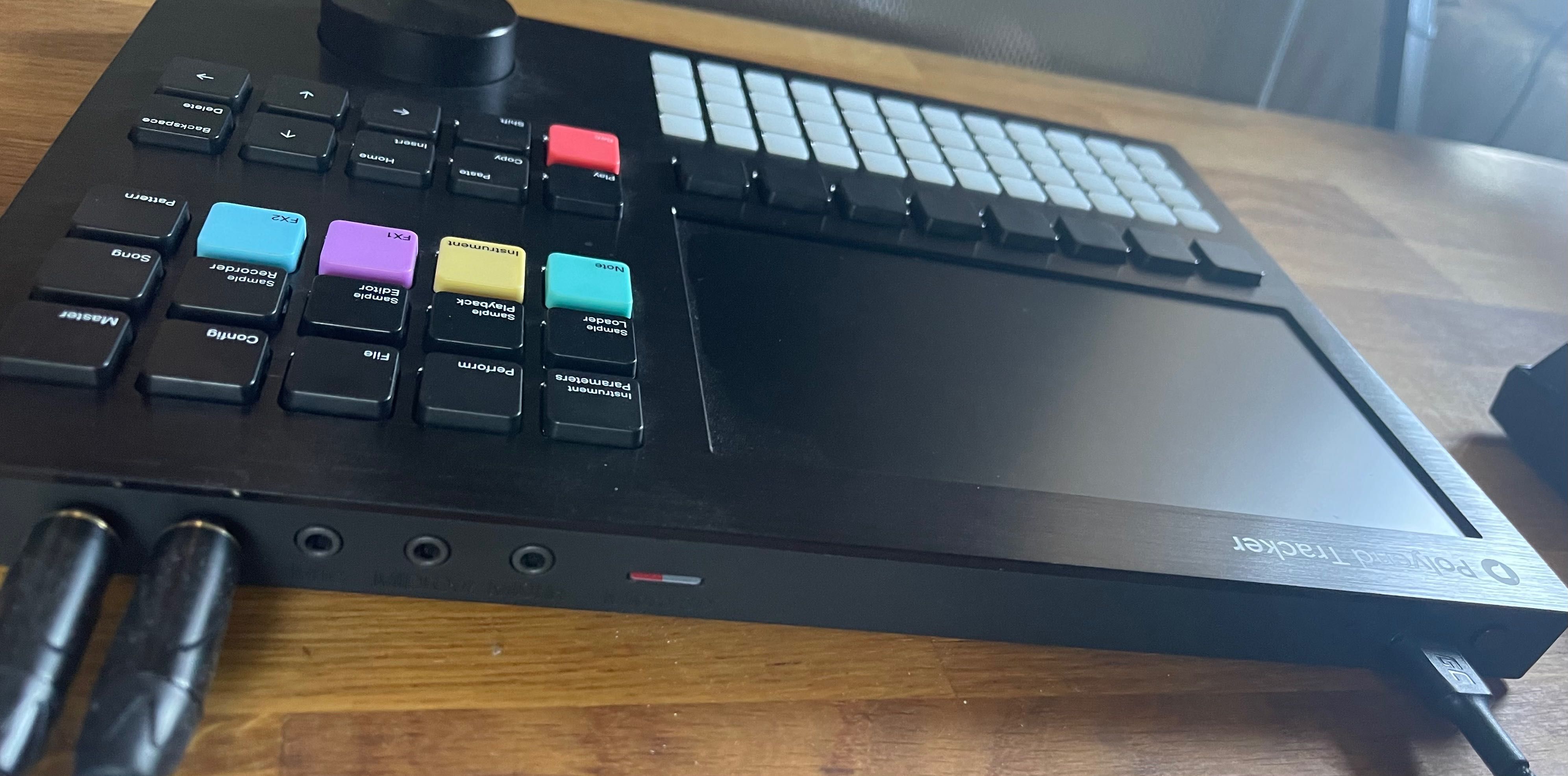 Polyend Tracker - sampler, groovebox