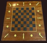 Tabuleiro antigo de xadrez. Jogo