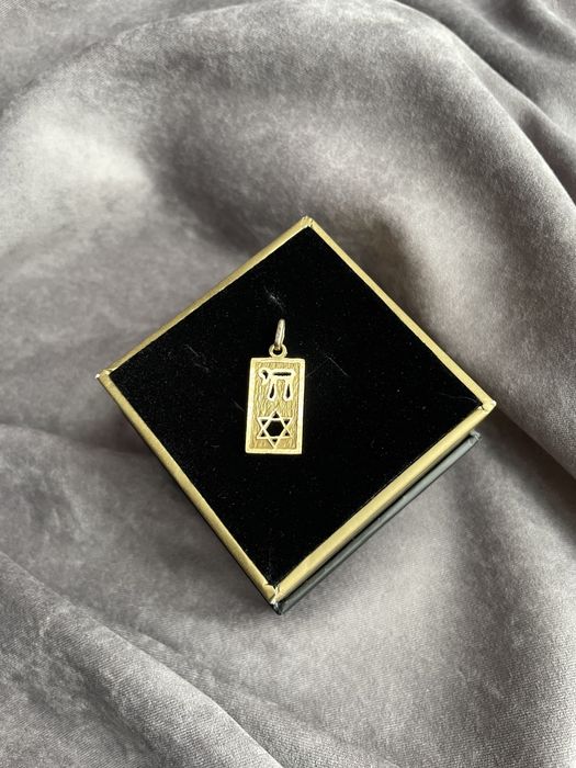 Золотой подвес амулет