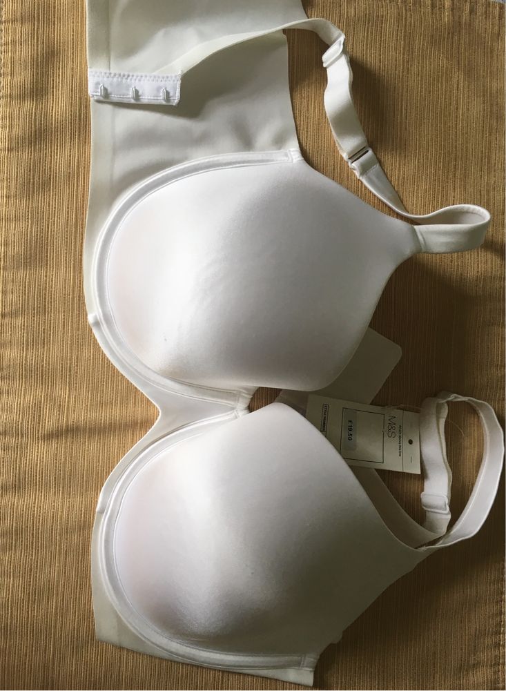 Nowy biustonasz M&S  (36D UK)