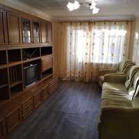 Продам мебліровану 2-х комнатну  по вул. Володимира Бизова