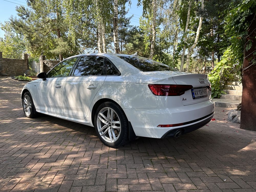 Audi A4 2016 Cockpit