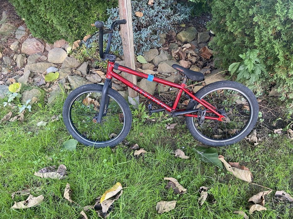 Bmx Dartmoor bloody red