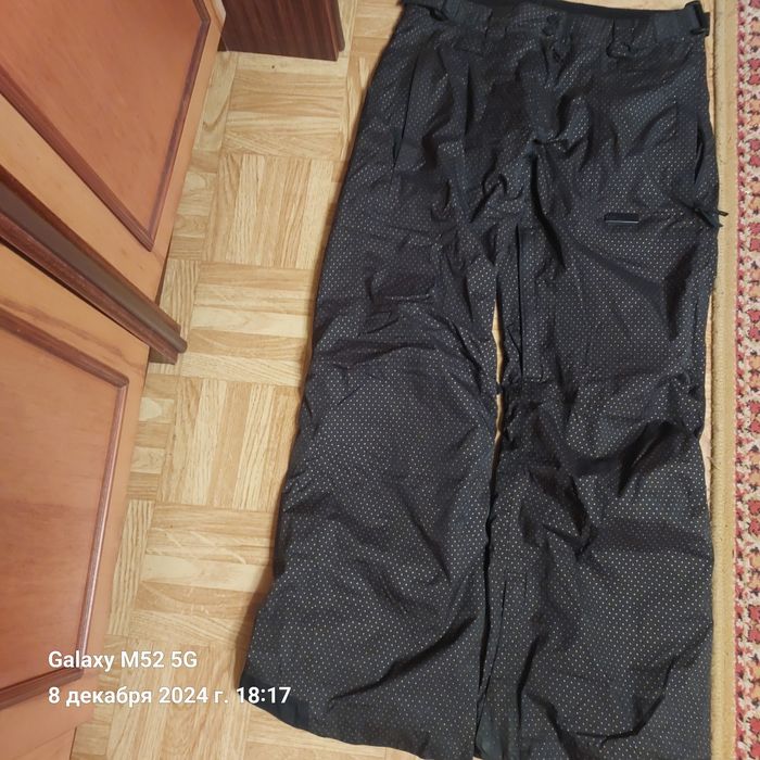 Продам лижну куртку,штани в новому стані