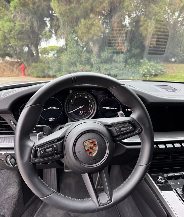 Porsche 911 Carrera (992)