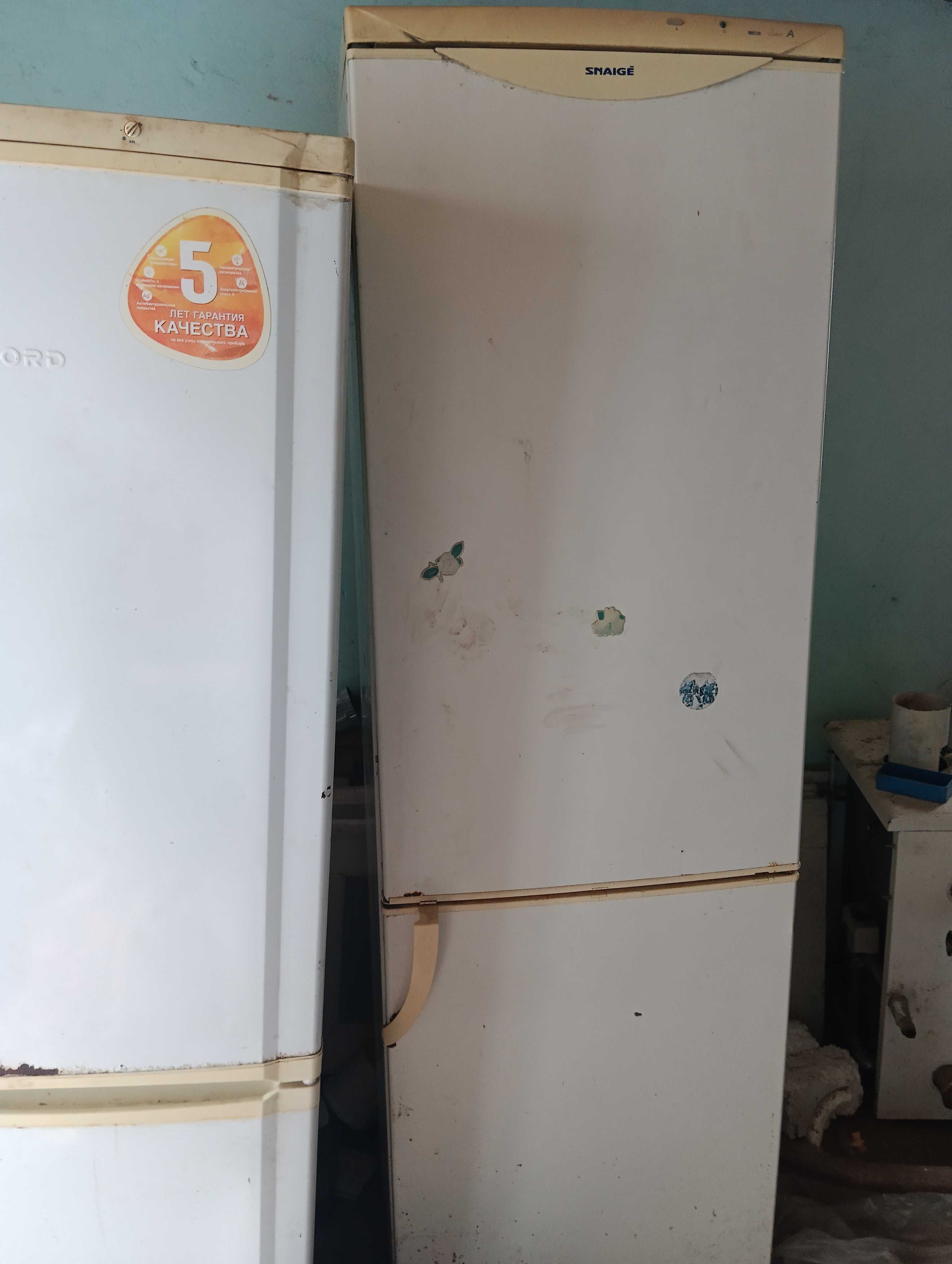 Продам 2 холодильника