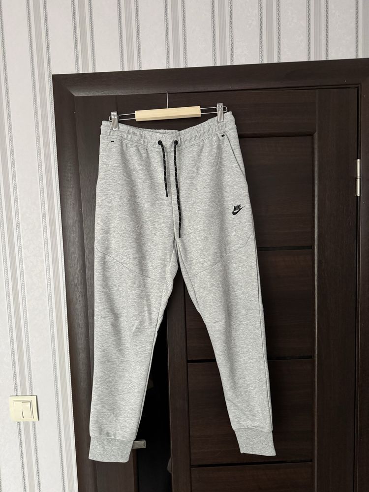 Спортивні штани Nike Tech Fleece брюки спортивні найк теч фліс