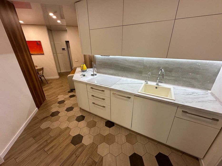 Двокімнатна Новобудова  Левада 2поверх  88000