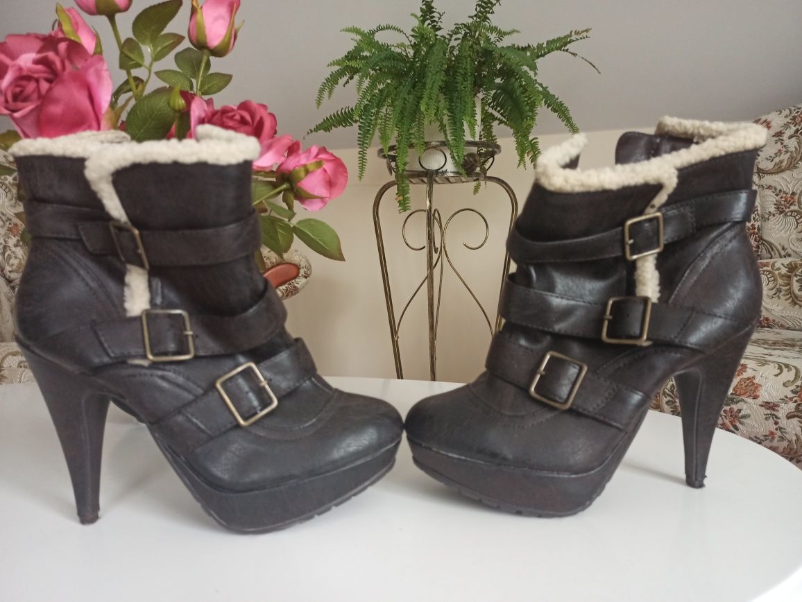 Buty zimowe szpilki platformy New Look 38