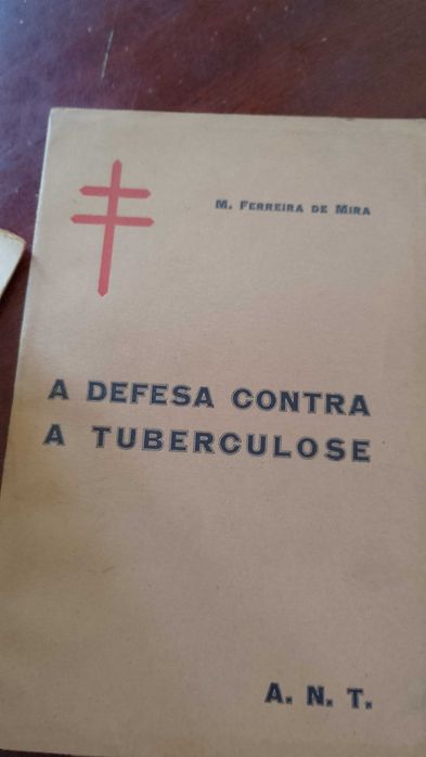 Defesa e Assistência aos Tuberculosos 2 livros