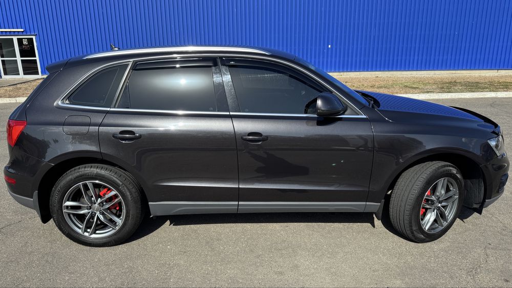 Audi Q5 Quattro 2011 року, 2.0 TDI , повний привід, механіка