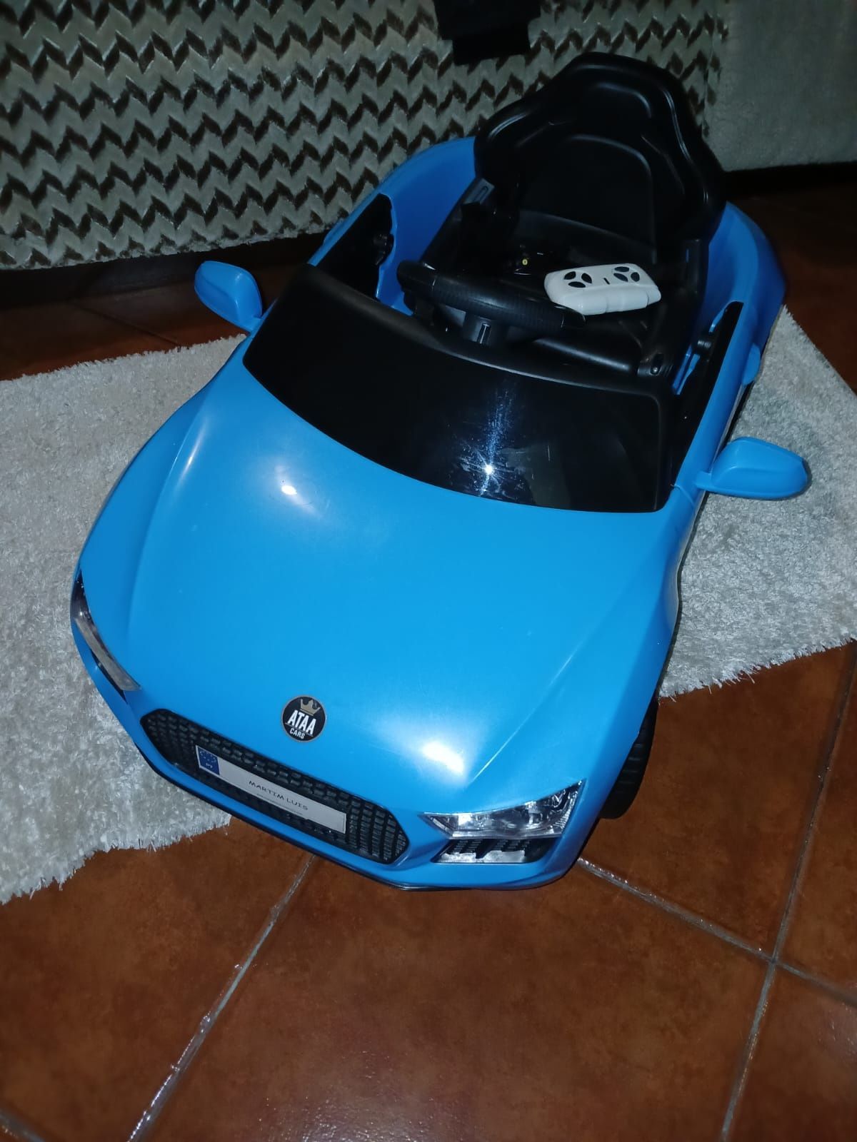 Carro a bateria AAA Cars