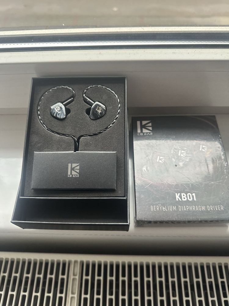 NOWE!!Sluchawki do ucha KBEAR KB01