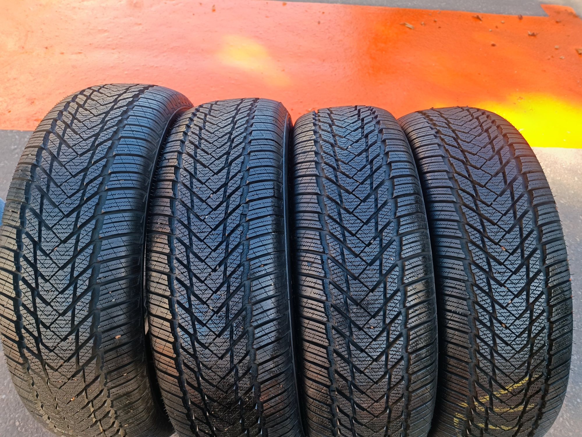 Шины б/у Powertrac 215/65r16