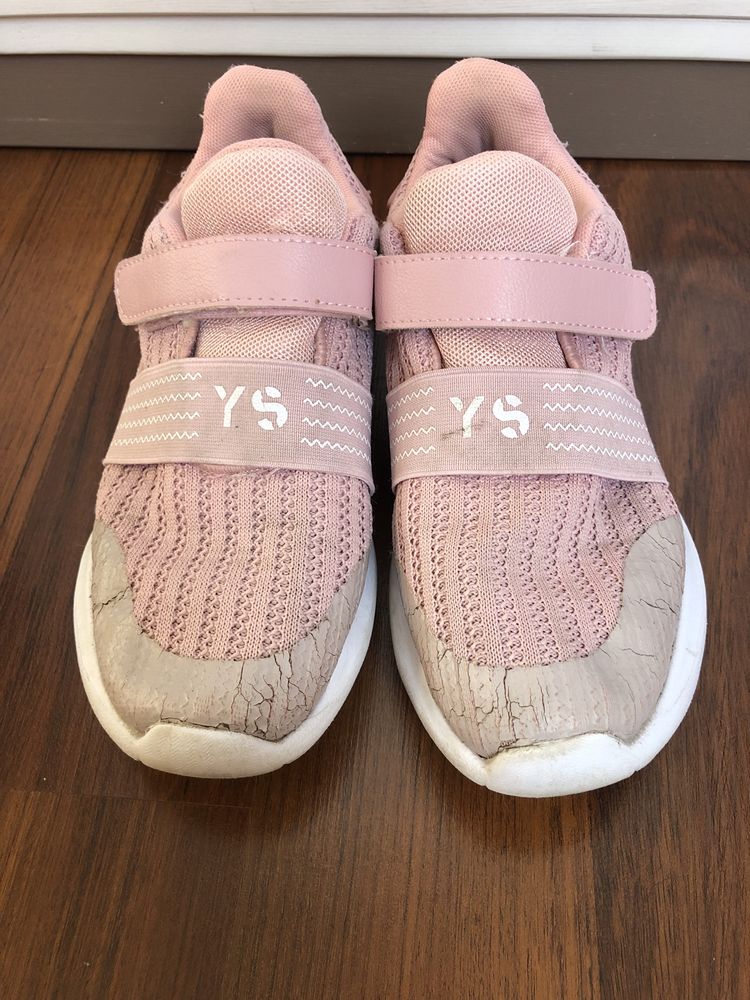 Lekkie przewiewne adidasy rozmiar 34