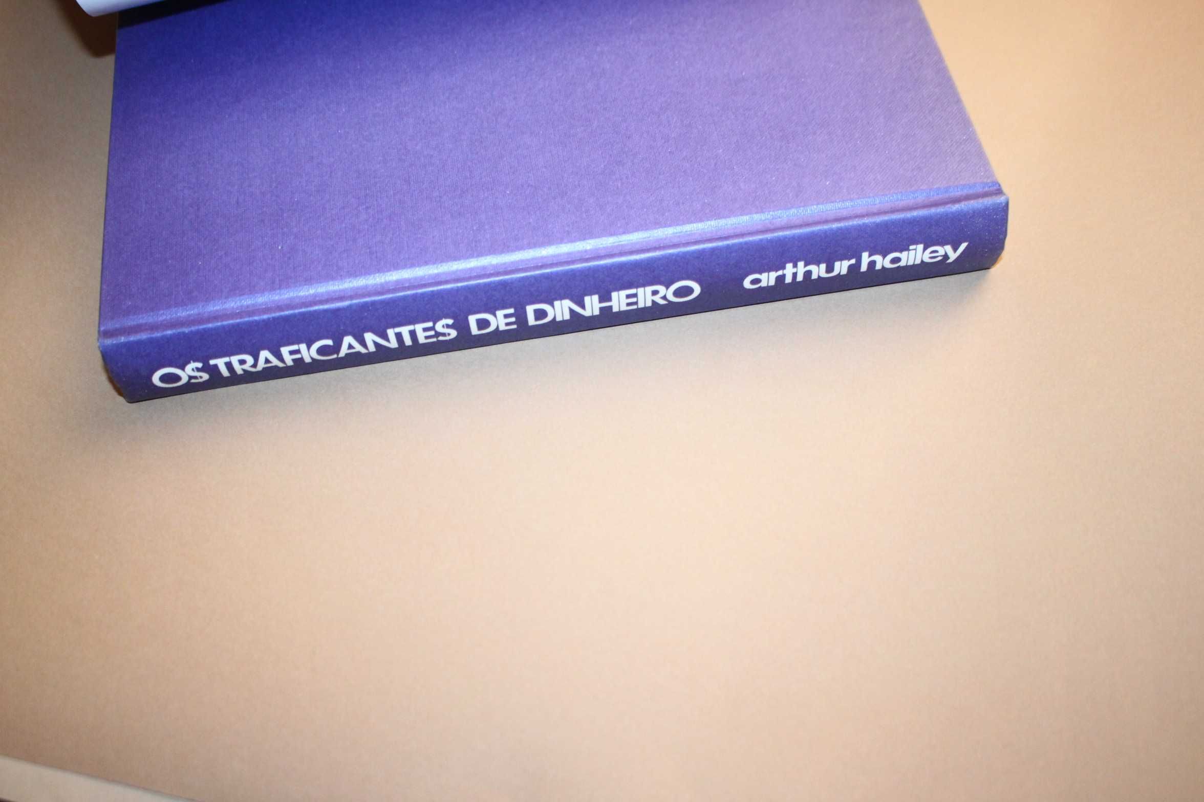 Os Traficantes de Dinheiro// Arthur Hailey
