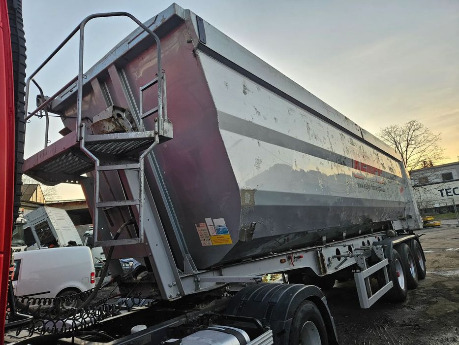 Kempf skm49/3  Kempf,Fliegl dół stalowy,49m3,lekka 5900T, dobry stan ,polecam