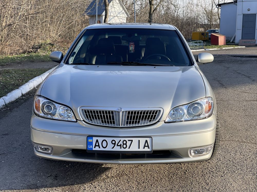 Продам Nissan MaximaQx