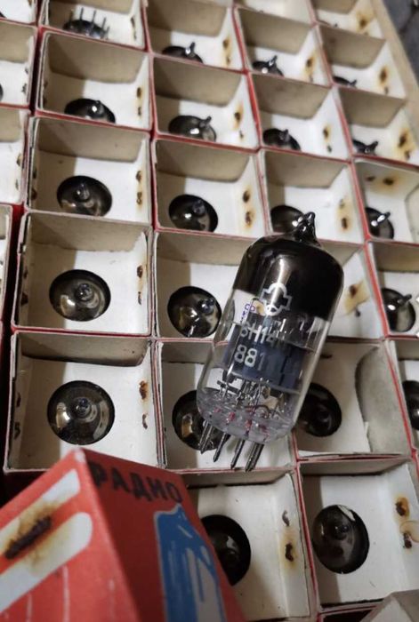 Радиолампа лампа 6Н14П новая