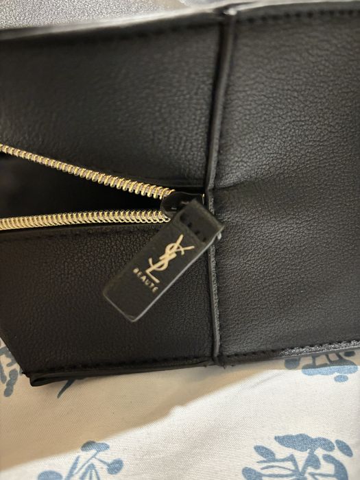Bolsa maquilhagem YSL