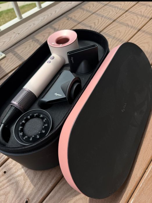 Фен для волосся Dyson б/у