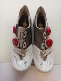 Sapatos S Works N39 Preto e branco e ciclismo estrada