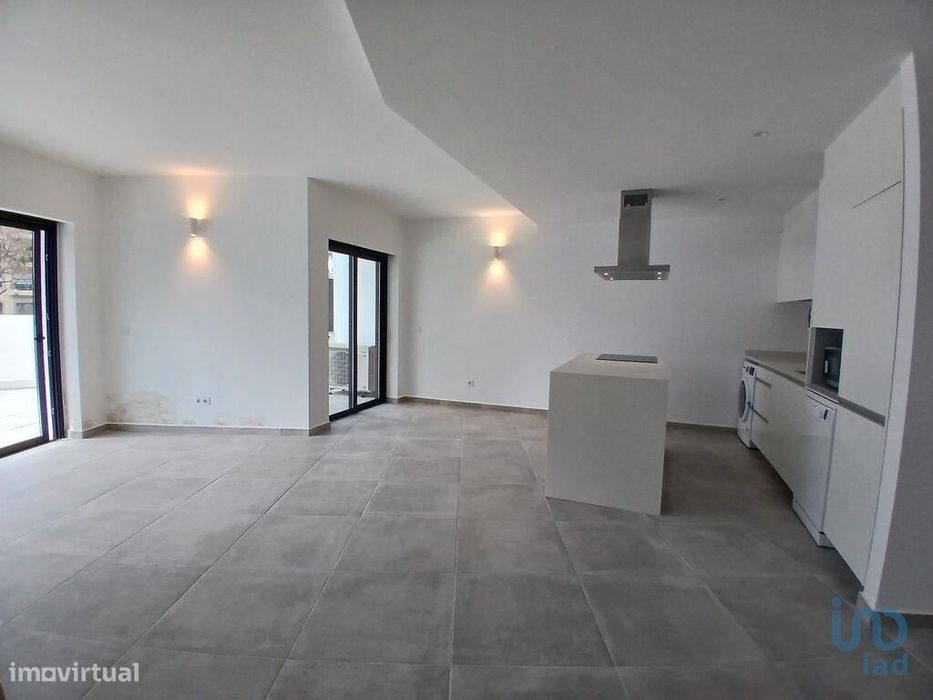 Apartamento T3 em Faro (Sé e São Pedro) de 148,00 m2