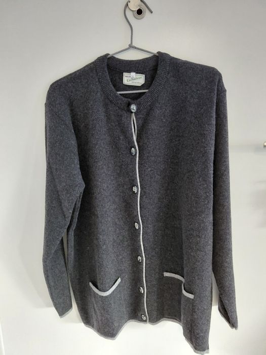 Casaco em malha super quente de cor cinza com botões e detalhes XL