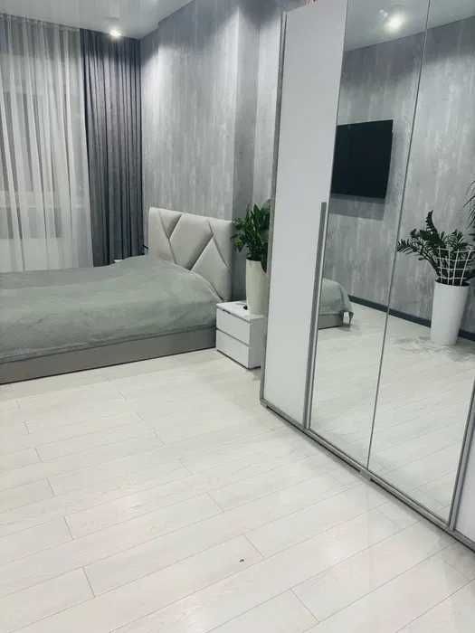 ЖК Крістал  у продажу  сучасна  2к квартира  ( 22511)