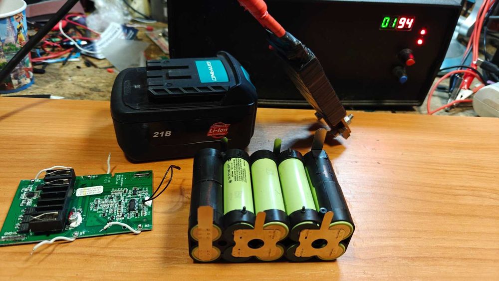 Ремонт, перепаковка елементів живлення в акумуляторному інструменті