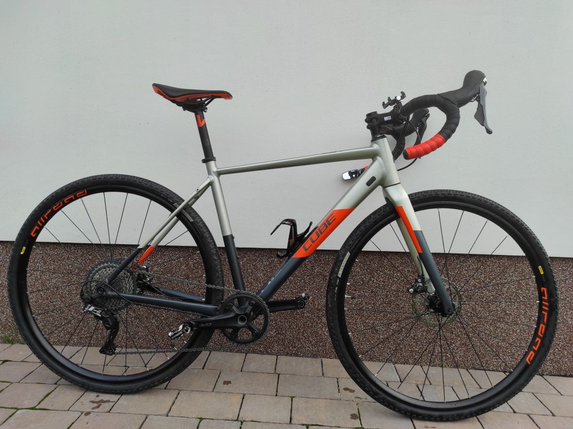 Rower Cube Nuroad SL titanium/orange/ grx 810