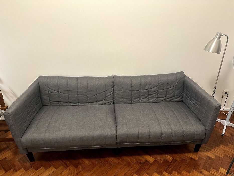 Sofá 3 lugares cinzento, em perfeito estado!
