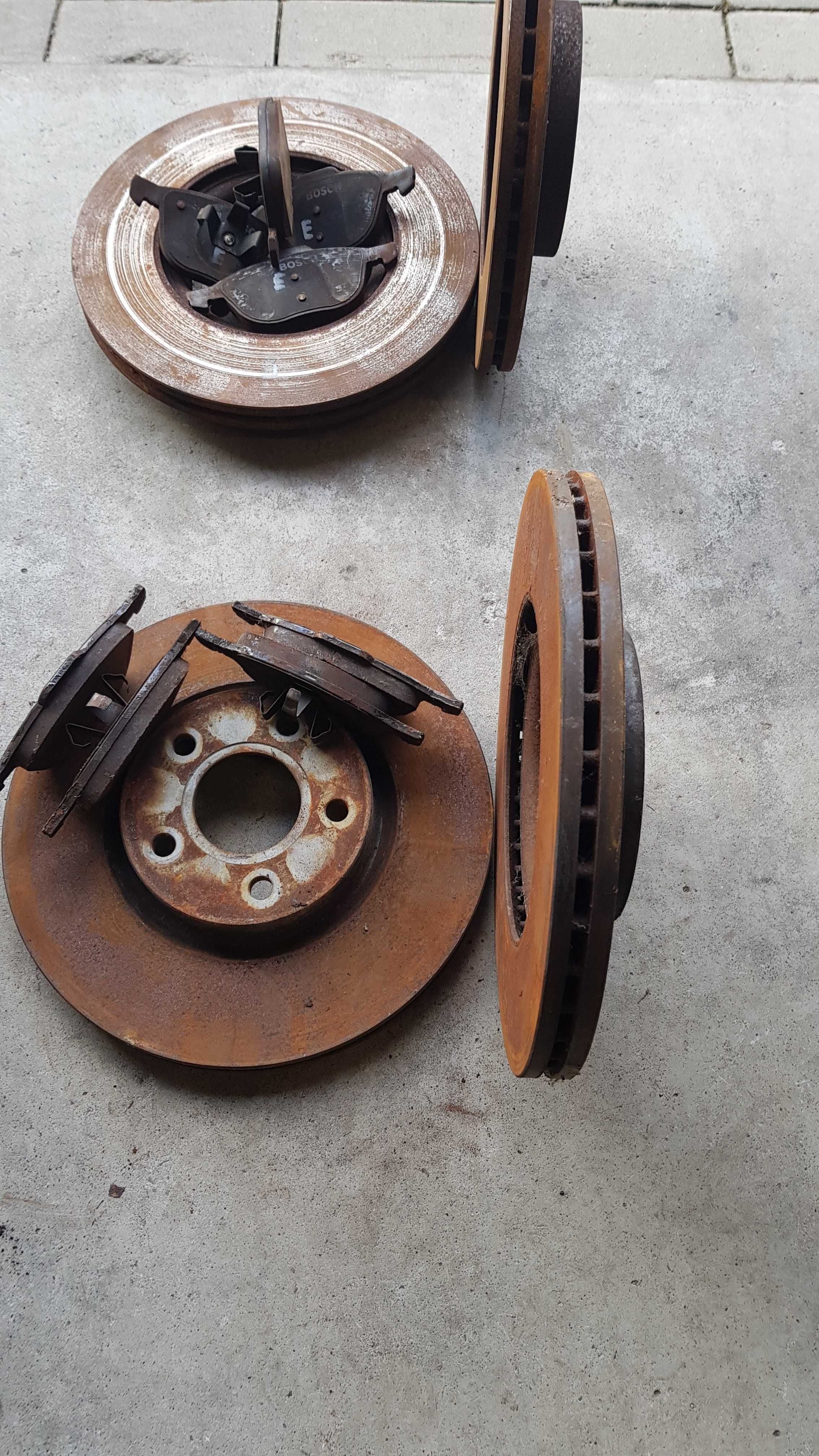 Ford Kuga MKI MK1 Tarcze hamulcowe przód