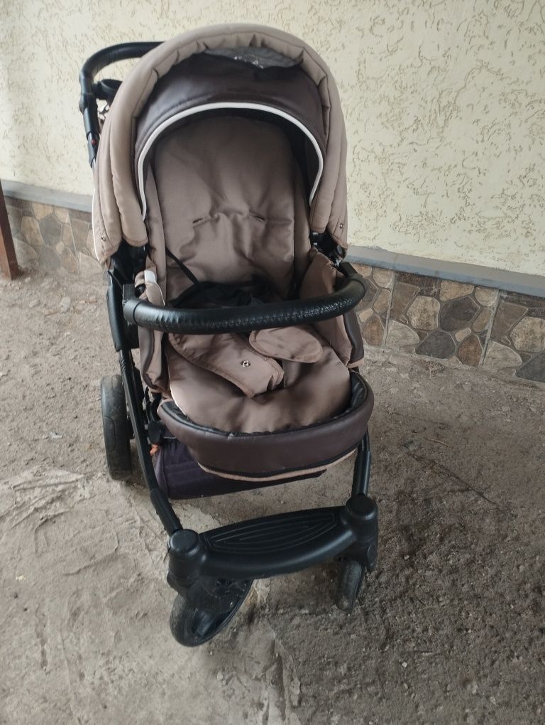 Продам дитячу коляску 2в1