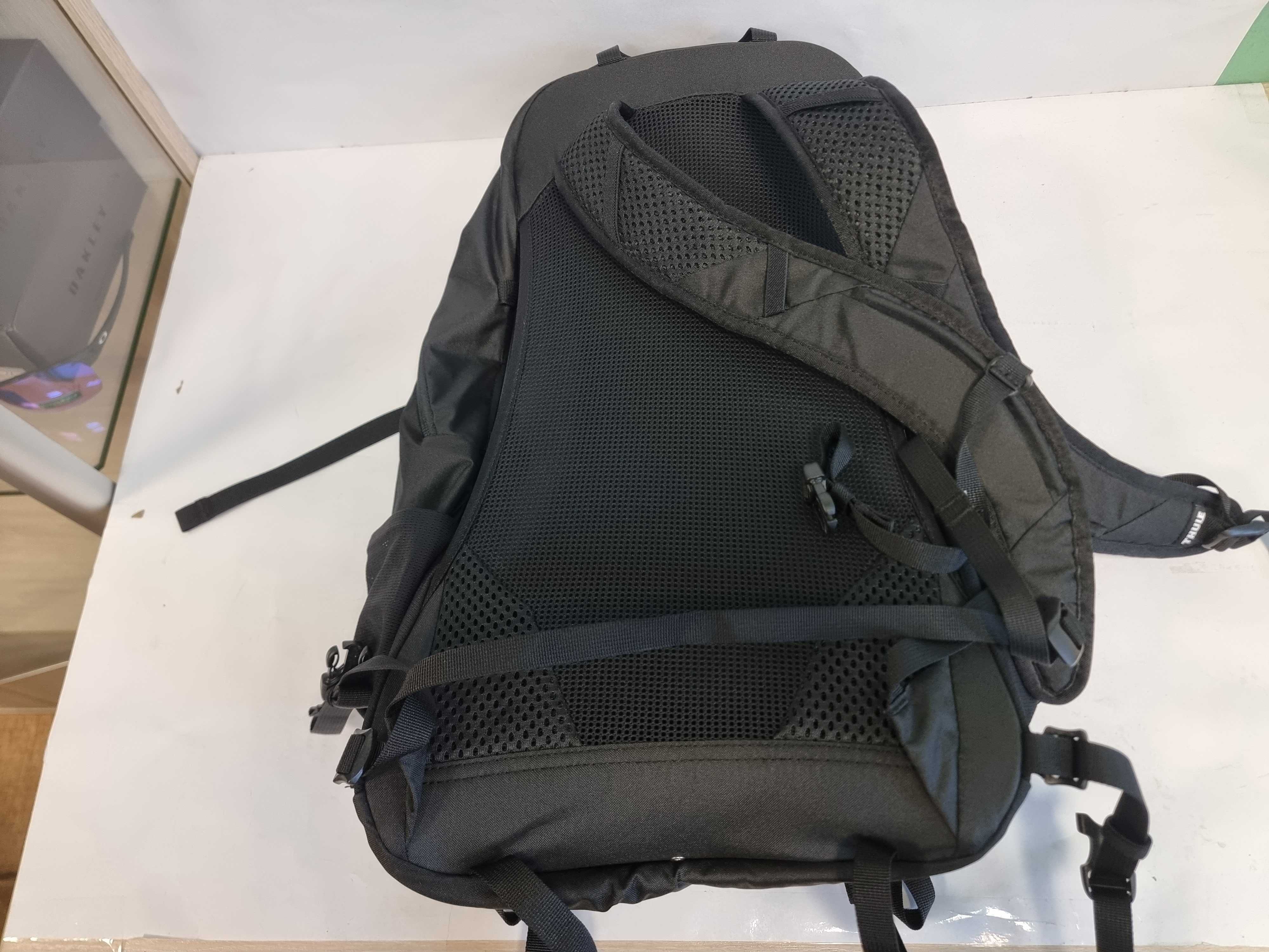 Рюкзак для міста і подорожей Thule Nanum 25L Black Backpack Новий