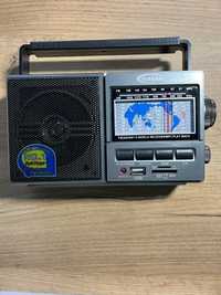 Радіоприймач Yuegan YG-901 US з bluetooth та сонячною батареєю