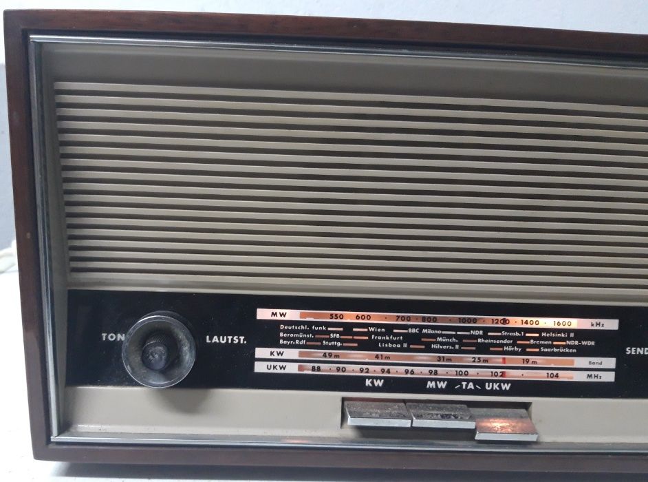 Telefunken Jubilate 1651 Ke Rádio a válvulas