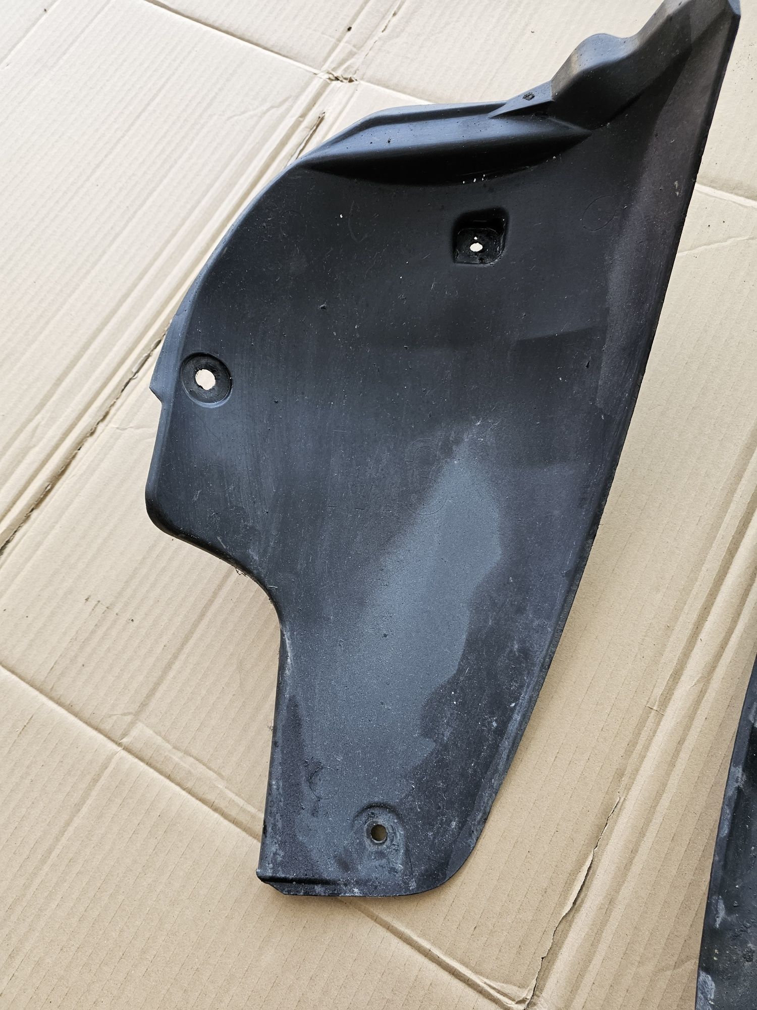 Oslona tylnego nadkole bmw e46 m3