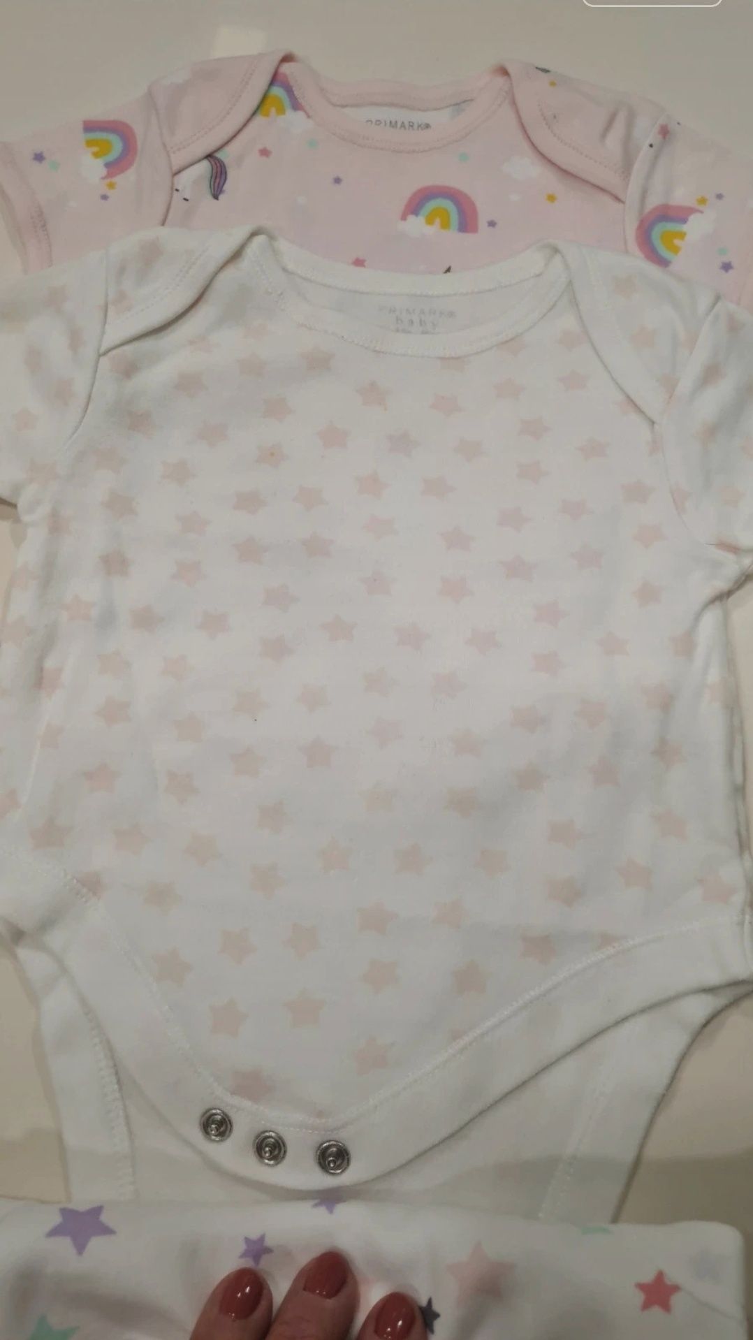 Lote de 4 bodies para menina 3-6 Meses.