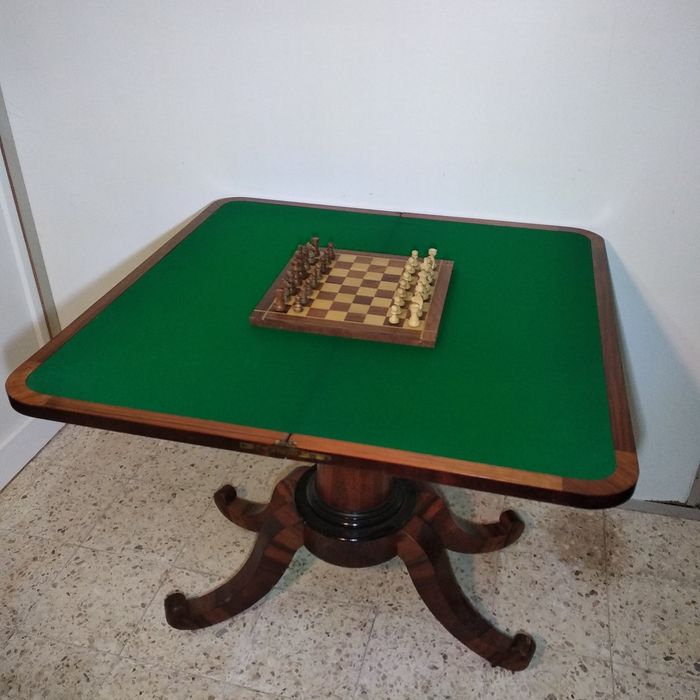 Mesa de jogo antiga - anos 50/60